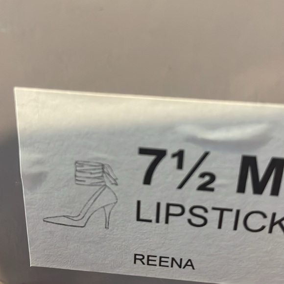 JLO LIPSTICK RED PUMP, SIZE 7-1/2 - Picture 5 of 7